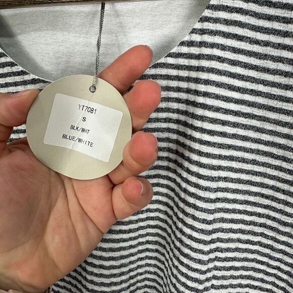 Neiman Marcus Top Patrizia Lucas‎ Womens Small Blue Striped Sleeveless Old Money - Picture 3 of 8